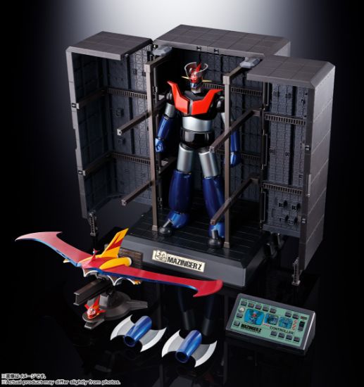 Imagen de **PREVENTA** Mazinger Z DX Soul of Chogokin Mazinger Z (50th Anniversary Ver.)