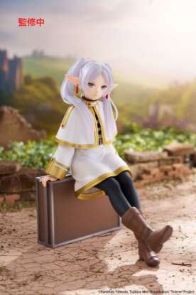 Imagen de Frieren: Beyond Journey's End Desktop Cute Figure - Frieren (Trunk Case Ver.)